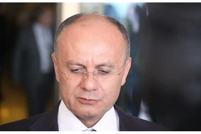 Keçmiş müdafiə naziri məhkəməyə məcburi gətiriləcək 