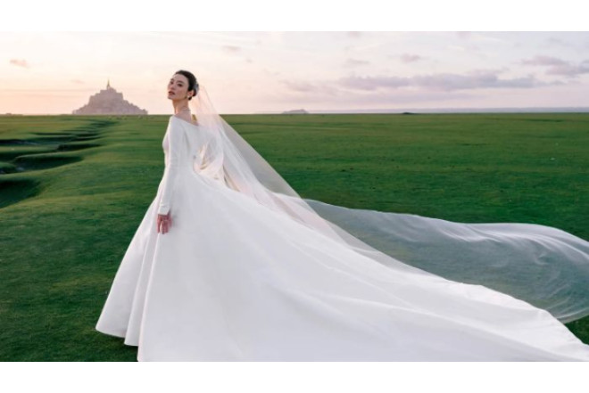 Milyarder və supermodel 1000 illik qadağanı pozdu: Bu məkanda gizli toy