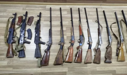 10 tüfəng, 3 avtomat aşkarlanıb 
