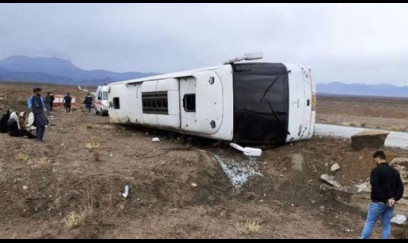 Avtobus dərəyə aşdı - 28 ölü, yaralılar var