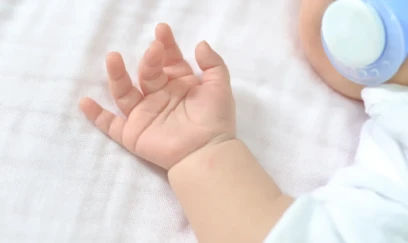 1 yaşında öldü - Qızdırmadan