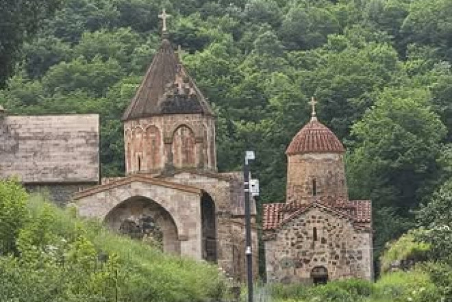 Bir daha Xudavəng Monastır Kompleksi haqqında 