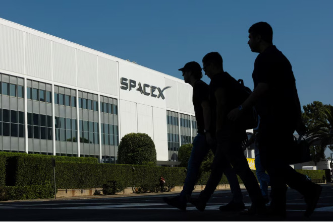 SpaceX-in dəyəri Amazonu geridə qoydu 
