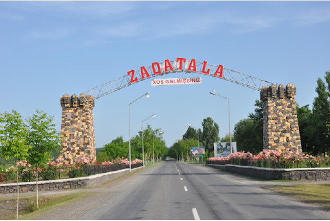 Zaqatalada kişi hovuzu təmir edərkən yandı
