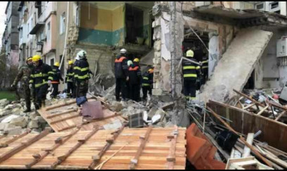 Sumqayıtda yaşayış binasında partlayış: azyaşlı xəsarət aldı