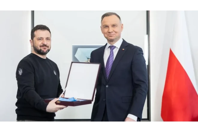 Polşa Zelenskiyə verdiyi ali mükafatı GERİ ALDI