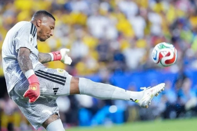 Kürasaonun qapıçısı mundialda rekorda imza atdı 