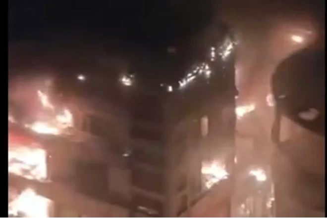Çində Beynəlxalq Avtomobil Kompleksində yanğın- VİDEO