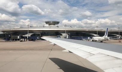 Bu aeroportlara uçuş dayandırıldı - Rusiyada