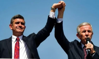 Türkiyədə daha bir bələdiyyə sədri CHP-dən ayrılıb 