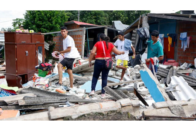 Venesueladakı zəlzələdən sonra kütləvi OĞURLUQ