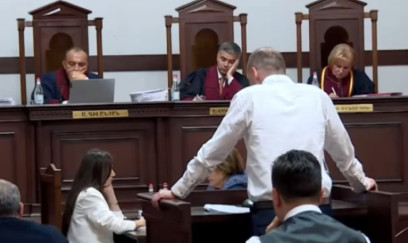 Ermənistanda müxalifət partiyası məhkəmə prosesindən çəkildi 