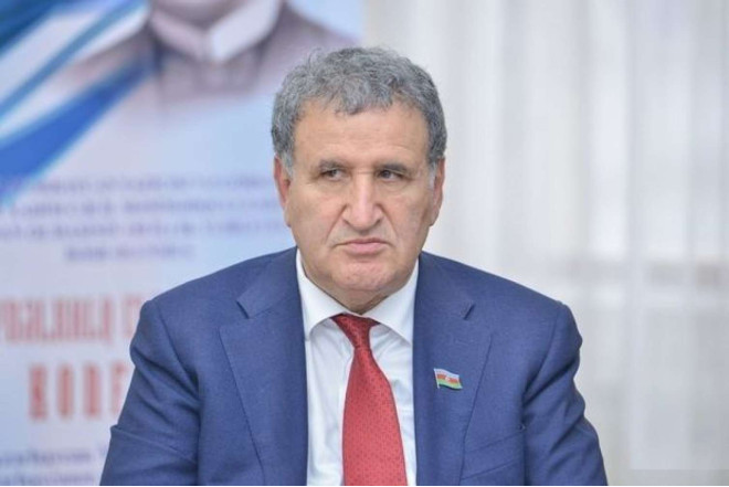 İsa Həbibbəyli istefaya çağırıldı 