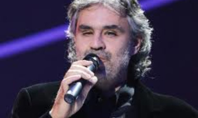 Məşhur müğənninin malikanəsi qarət edildi 