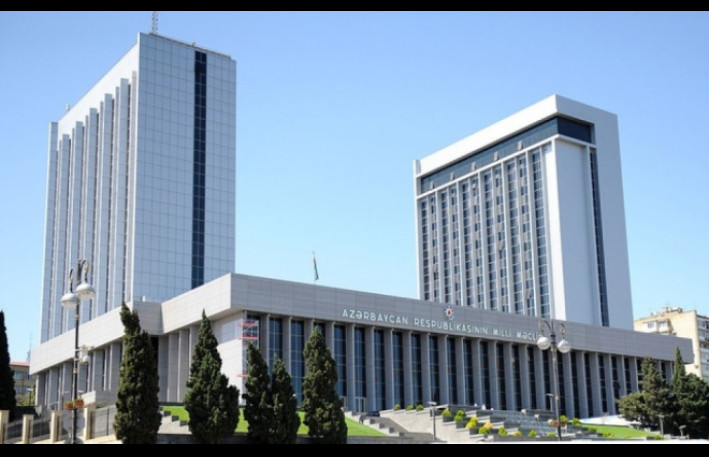 Deputatlar nə vaxt tətilə çıxır? 