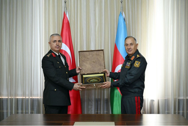 Kərim Vəliyev türkiyəli generalın rəhbərlik etdiyi heyətlə görüşüb 