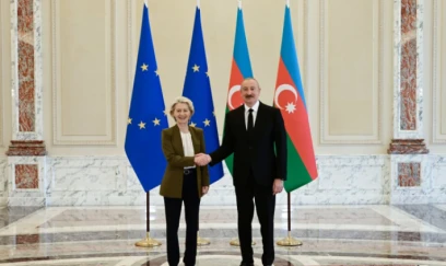 Prezident İlham Əliyev və Ursula fon der Lyayen mətbuata birgə bəyanatlarla çıxış edirlər 