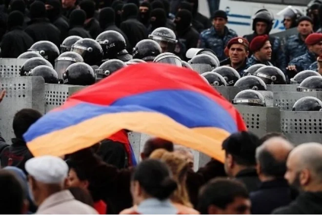 Ermənistan bu gün qarışacaq- hamı bu qərarı gözləyir-FOTO