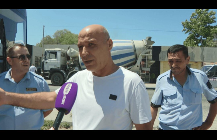 Biləcəridə avtobus dayanacağının zəbt olunduğu iddia edilir - VIDEO