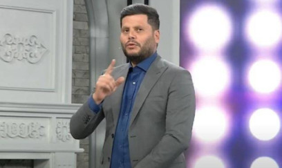 Zaur Kamal ağır qəzaya düşdü - Maşını yararsız haldadır - FOTO