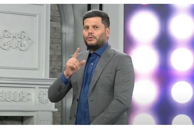 Zaur Kamal ağır qəzaya düşdü - Maşını yararsız haldadır - FOTO