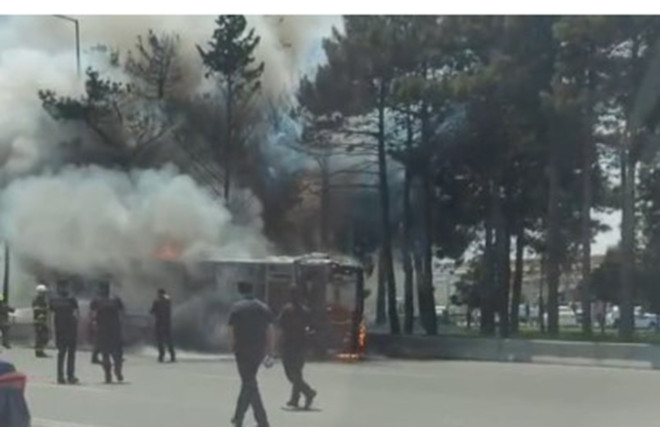 Bakıda avtobus YANDI_ VİDEO