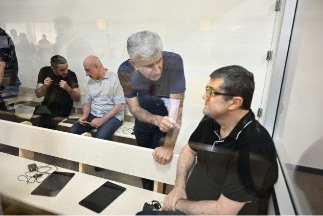 Arayik Harutyunyan və digərlərinin şikayətləri üzrə apellyasiya məhkəməsi DAVAM EDİB