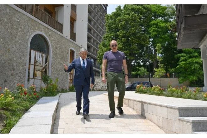 Prezident Şuşanın Qarabağ küçəsində həyata keçirilmiş işlərlə tanış olub 