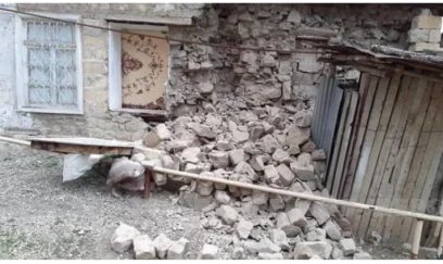 İsmayıllıda torpaq sürüşməsi: üç ailənin yaşadığı ev...