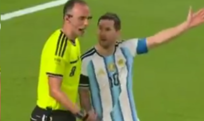 Messi hakimə etiraz etdi: "Mənimlə hörmətlə danış" - VİDEO