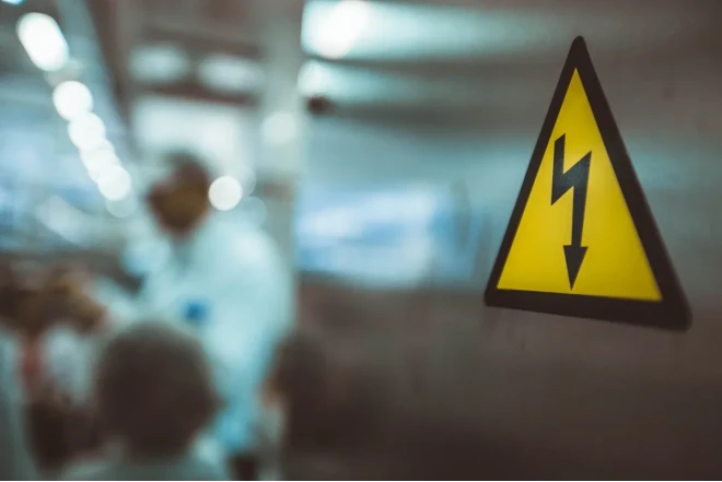 Şəmkirdə qadını elektrik cərəyanı vuraraq öldürüb 