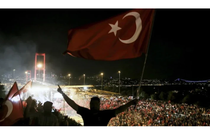 Bu gün Türkiyədə Demokratiya və Milli Birlik Günüdür