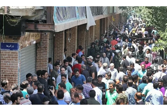 Tehranda etiraz aksiyaları başlayıb 