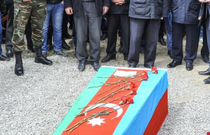 Müharibə veteranının məcburən orduya göndərilən xəstə oğlunun acı taleyi- Kimdir günahkar?