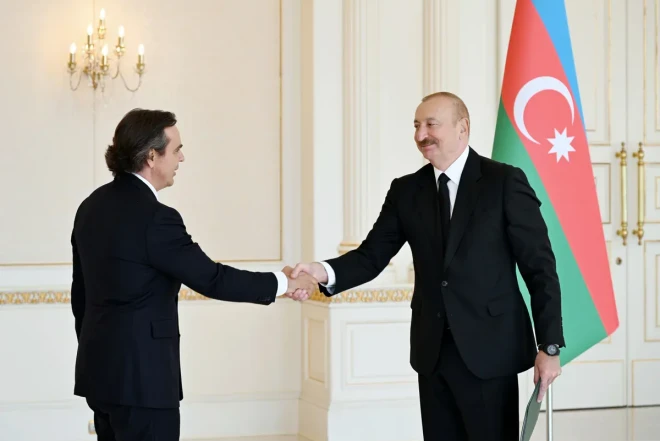 Prezident yeni səfirləri qəbul etdi - YENİLƏNİB