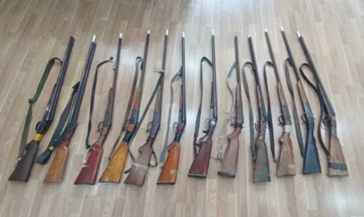 Polis qanunsuz saxlanılan 14 tüfəng aşkarladı