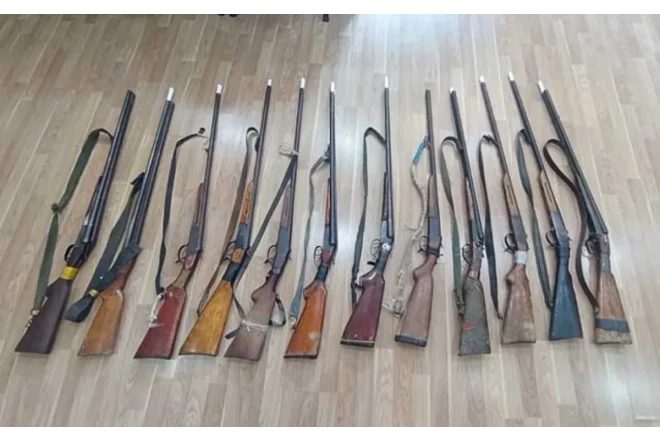 Polis qanunsuz saxlanılan 14 tüfəng aşkarladı