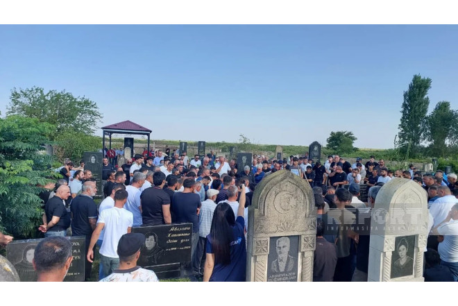 Odessada vurulan gəminin kapitanının cənazəsi Lənkəranda torpağa tapşırıldı 