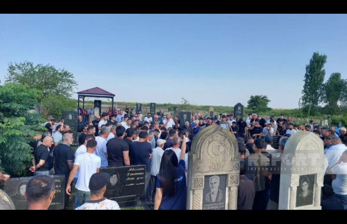 Odessada vurulan gəminin kapitanının cənazəsi Lənkəranda torpağa tapşırıldı 