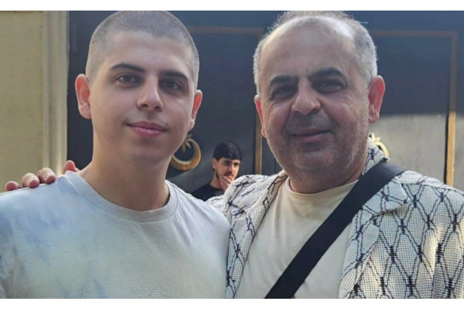 Oğlunu hərbi xidmətə yola saldı 