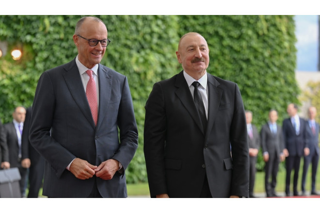 Prezident İlham Əliyev və Federal Kansler Fridrix Merts mətbuat konfransı keçirirlər