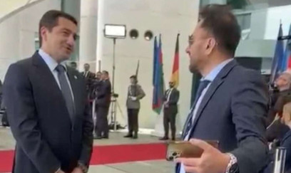 Dövlət vətəndaşla hansı dildə danışmalıdır?