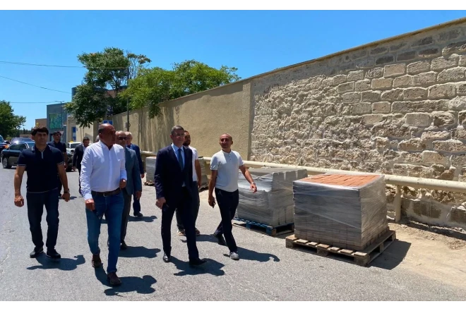 Elşən Salahov Mərdəkan və Şüvəlanda abadlıq-quruculuq işləri ilə tanış oldu - FOTO