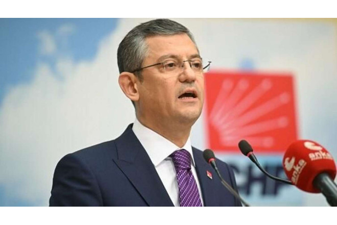 Özəlin yeni qurduğu partiyaya ilk dəstək bu ölkədən gəldi