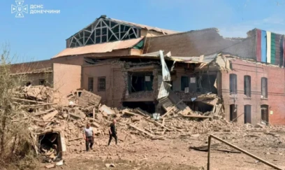 Rusiya Kiyev yaxınlığındakı dron sərgisinə raket zərbəsi endirib, 10 nəfər ölüb 