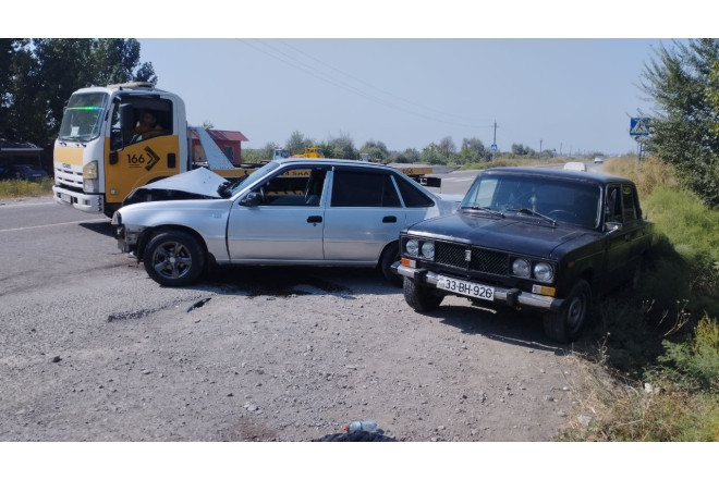 Kürdəmirdə zəncirvari ağır qəza: Xəsarət alanlar var - FOTO