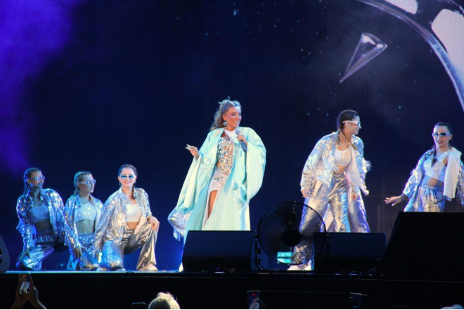 “Dream Fest”də emosional an: : Tünzalə Ağayeva məktubu səhnədə cırdı-VİDEO