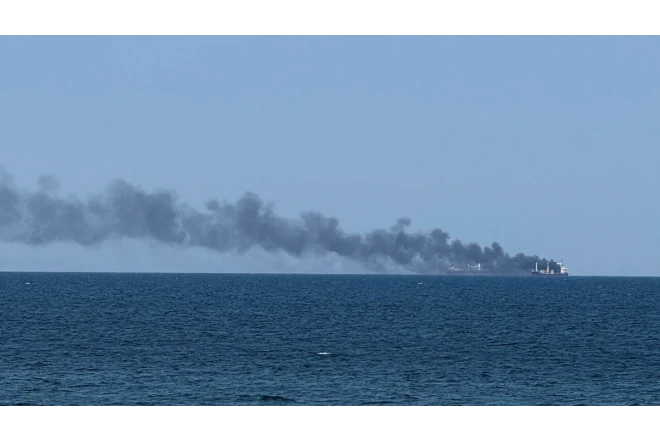 Hörmüz boğazında tanker partladı 