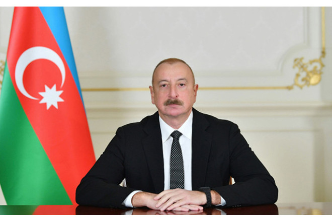 İlham Əliyev həmkarını təbrik etdi 
