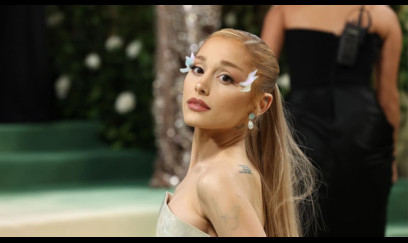 Ariana Qrande yeni klipində Hollivud stereotiplərinə qarşı çıxdı - VIDEO